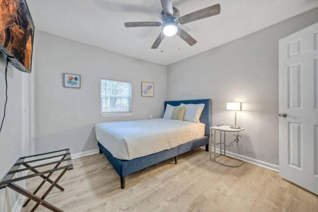 Great Value Stay Near Tesla Austin Exteriör bild